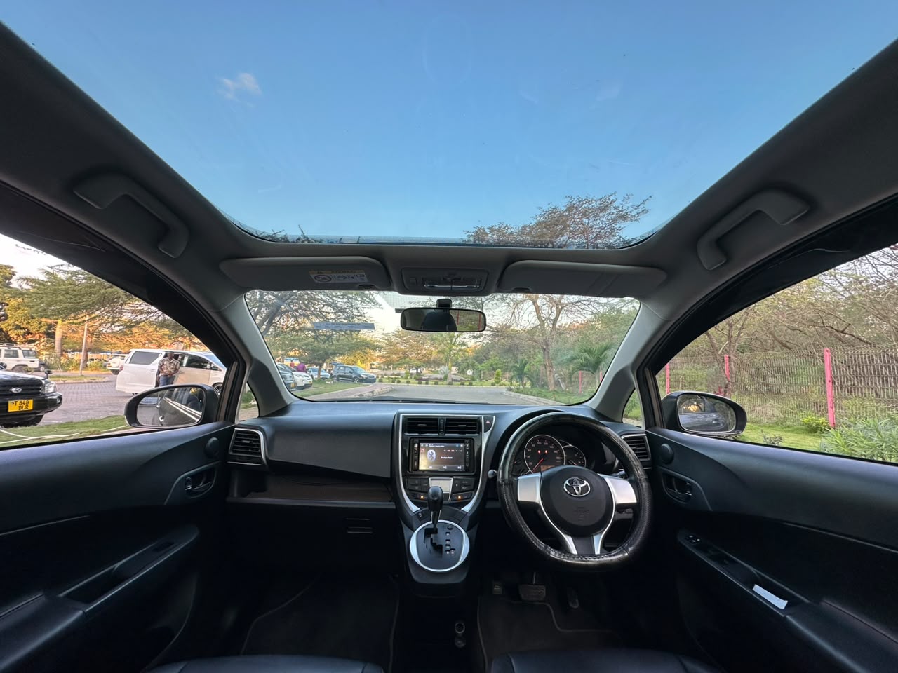 TOYOTA RACTIS thumbnail 7